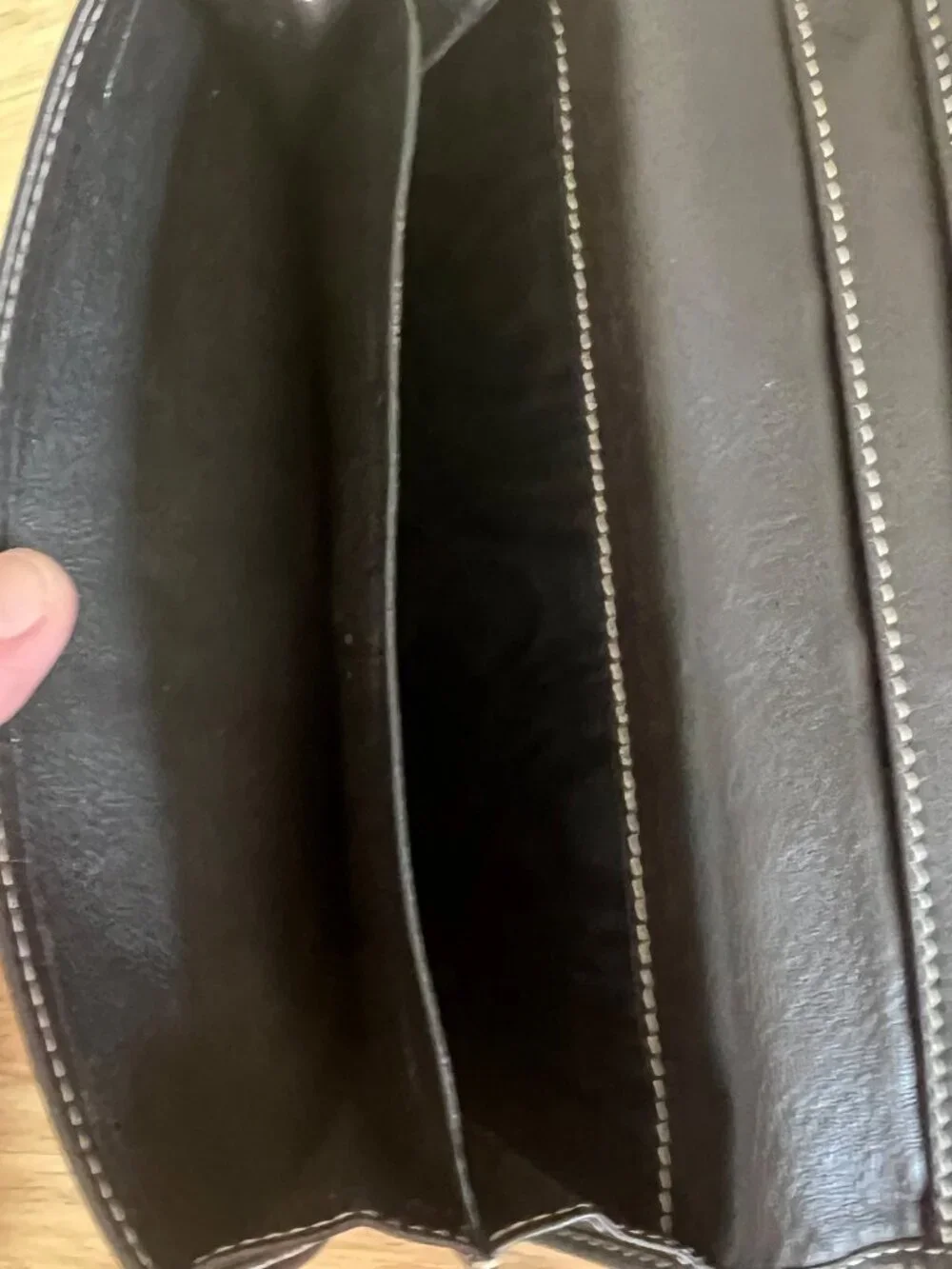 Gucci Brown GG Canvas & Leather Heart Clasp Wallet For Women - Picture 10 of 13